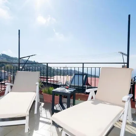 Casetta Lucia マッサ・ルブレンセ